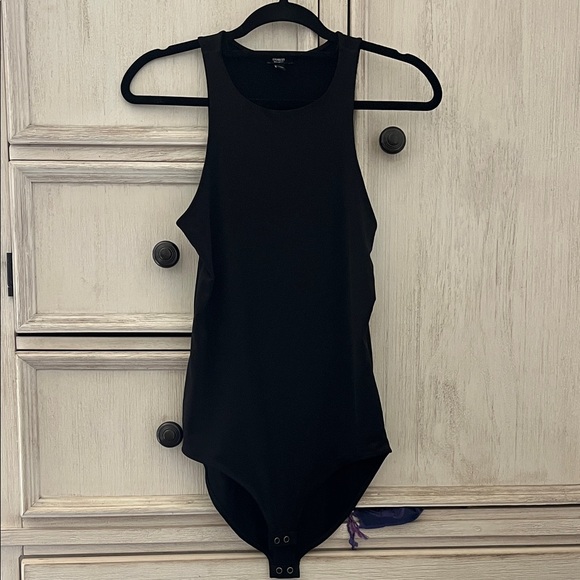 Express Tops - Express Black Body Contour Top